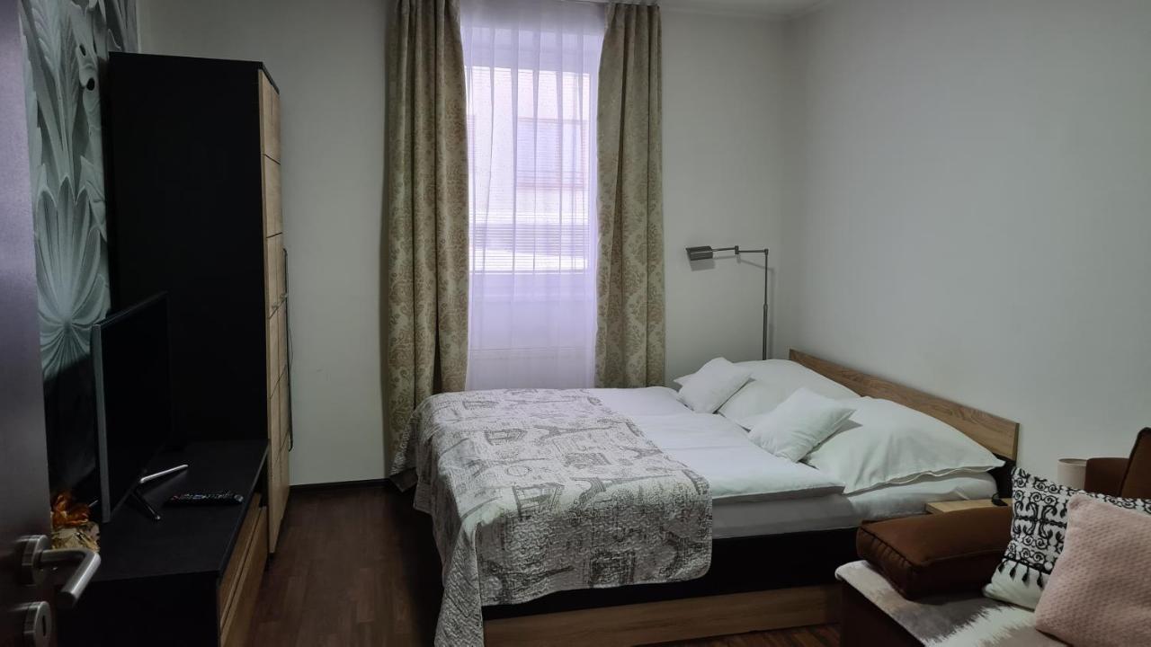Olomouc New3 Apartment Bagian luar foto
