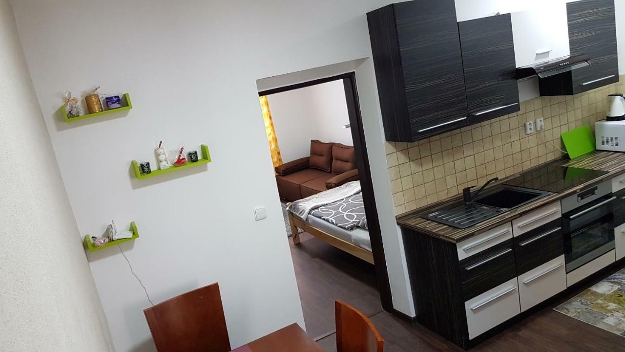 Olomouc New3 Apartment Bagian luar foto